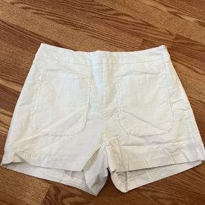 Closette Chic Cream Color Lined Front Patch Pockets Side Zip Shorts Size L